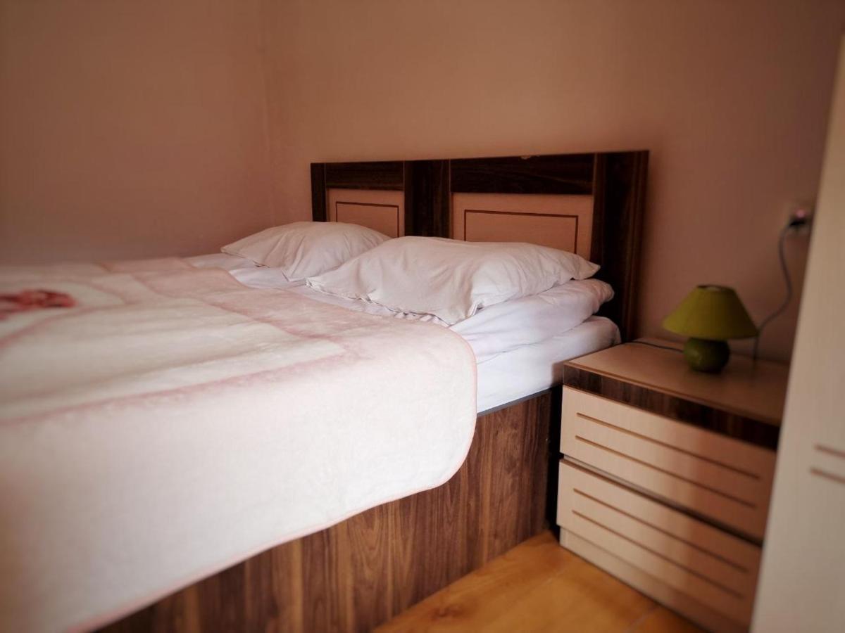 Girgola Bed and Breakfast Mestia Exteriör bild